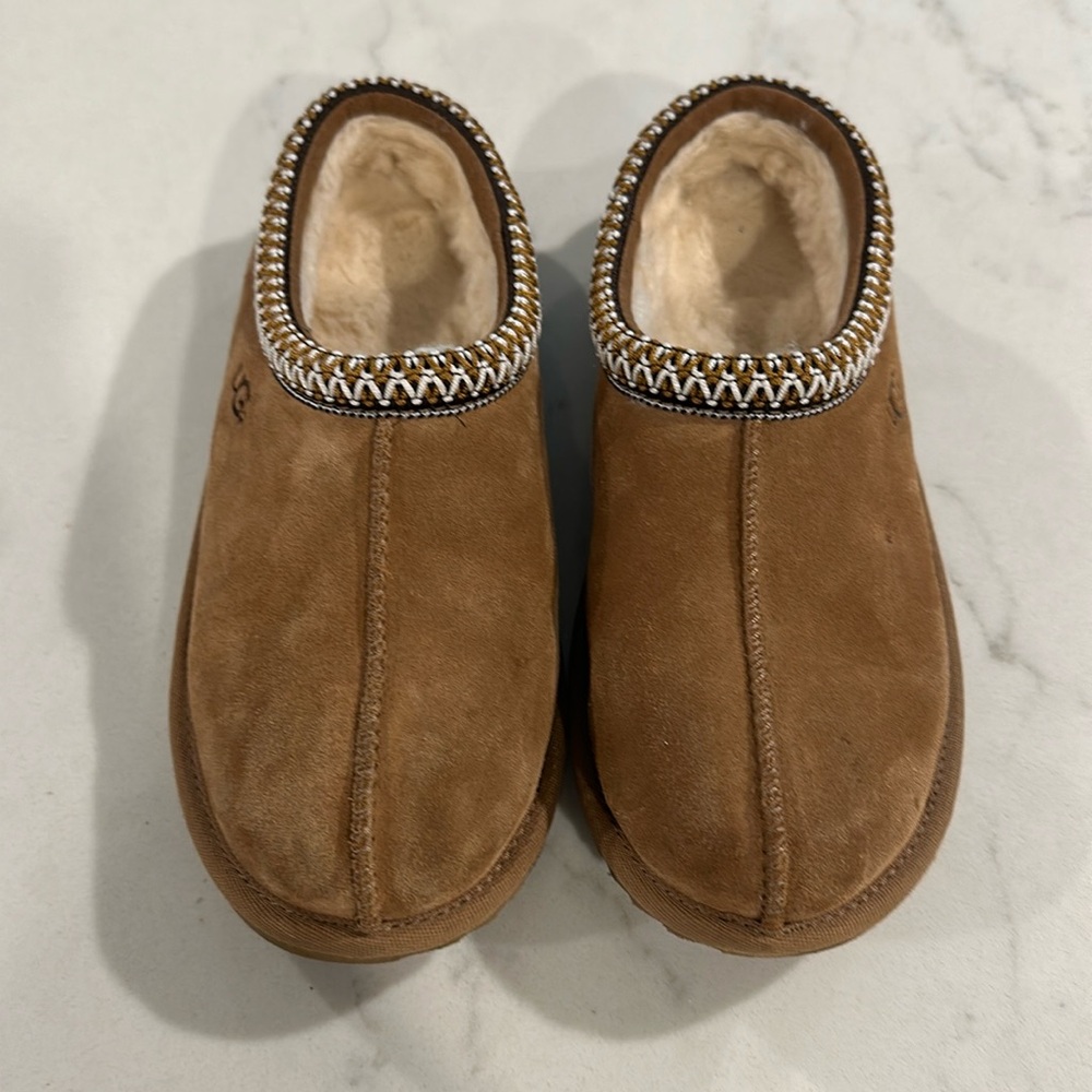 Kids' Ugg Tazman suede slippers (youth) used size 3